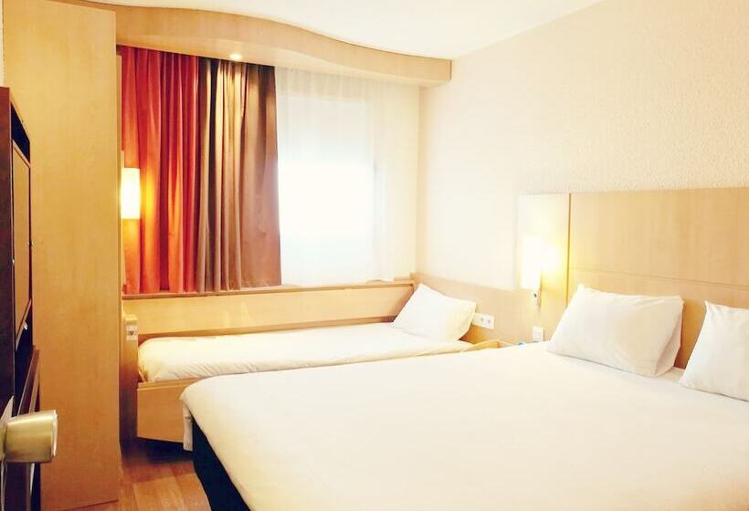 בית מלון כפרי Ibis Biarritzanglet Aéroport