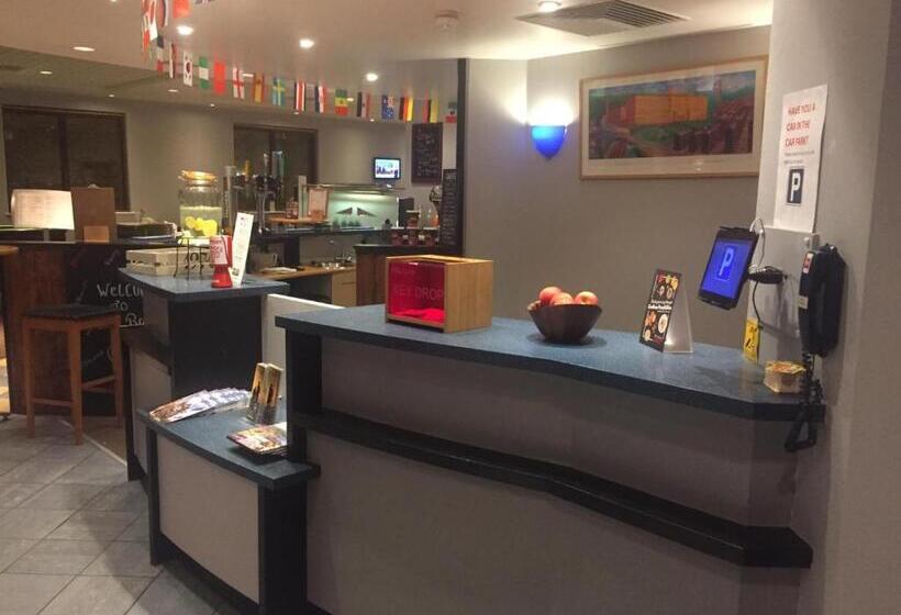 Отель Ibis Bradford Shipley