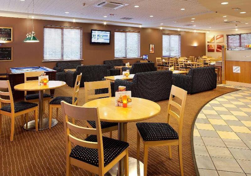 Отель Ibis Bradford Shipley