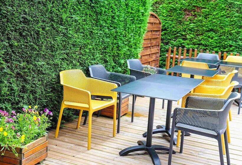 هتل Ibis Calais Car Ferry