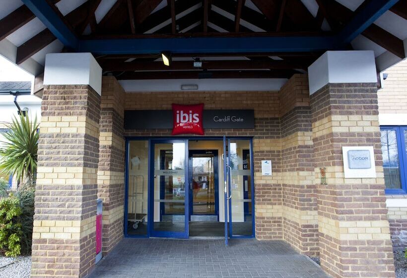בית מלון כפרי Ibis Cardiff Gate  International Business Park