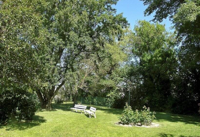 호텔 Ibis Cavaillon Portes Du Luberon