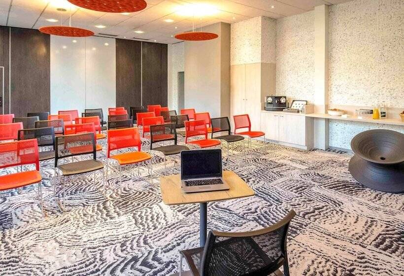 Отель Ibis Cavaillon Portes Du Luberon