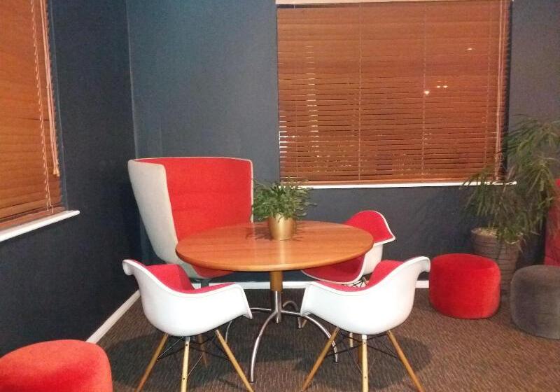 هتل Ibis Chesterfield North  Barlborough