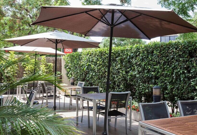 酒店 Ibis Cornella