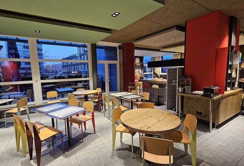 בית מלון כפרי Ibis Geneve Aeroport