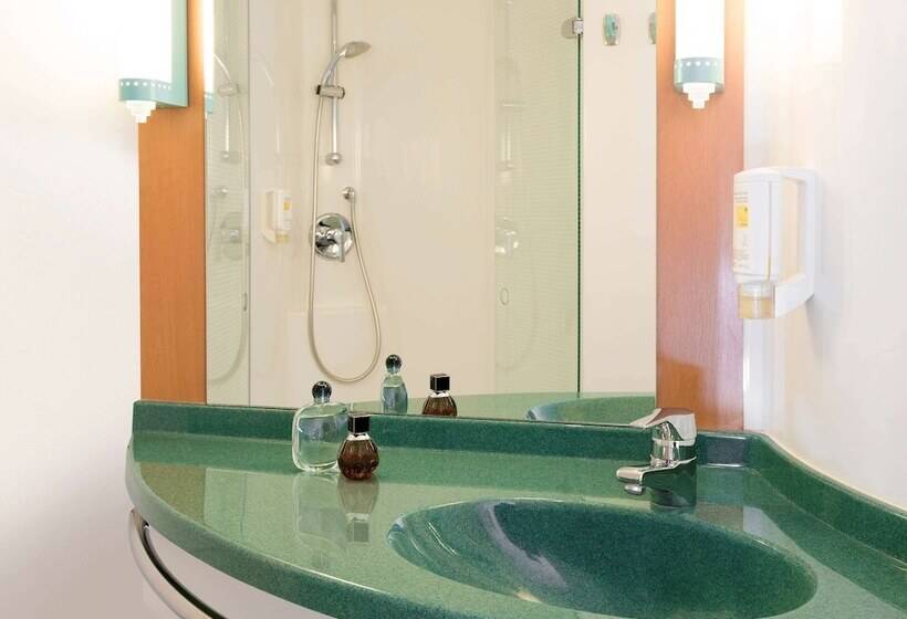 בית מלון כפרי Ibis Geneve Aeroport