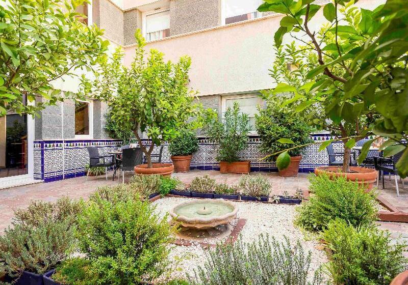 فندق Ibis Granada