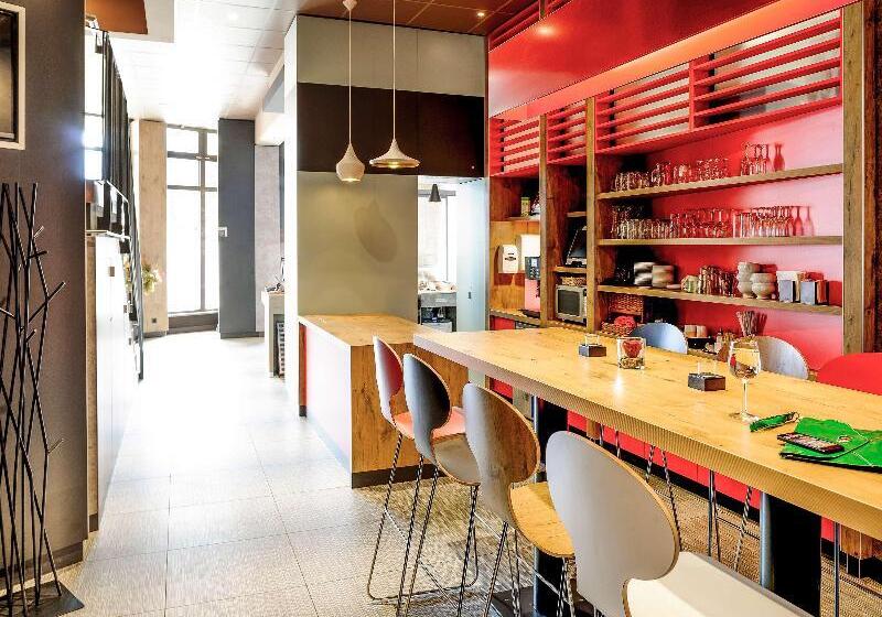 בית מלון כפרי Ibis Jena City