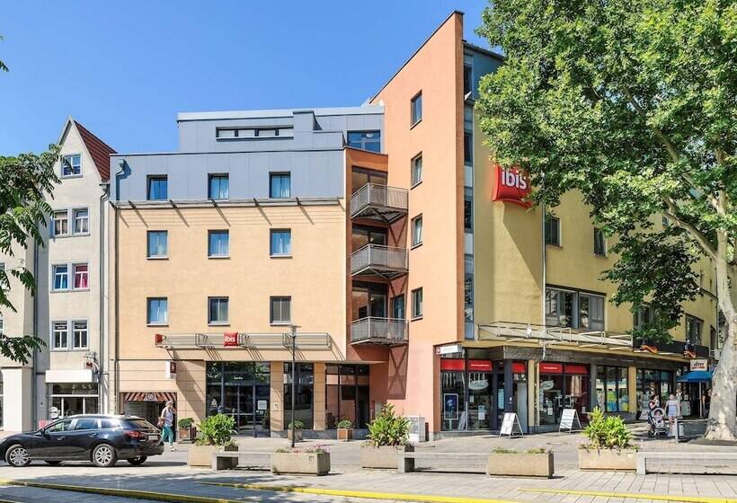 בית מלון כפרי Ibis Jena City