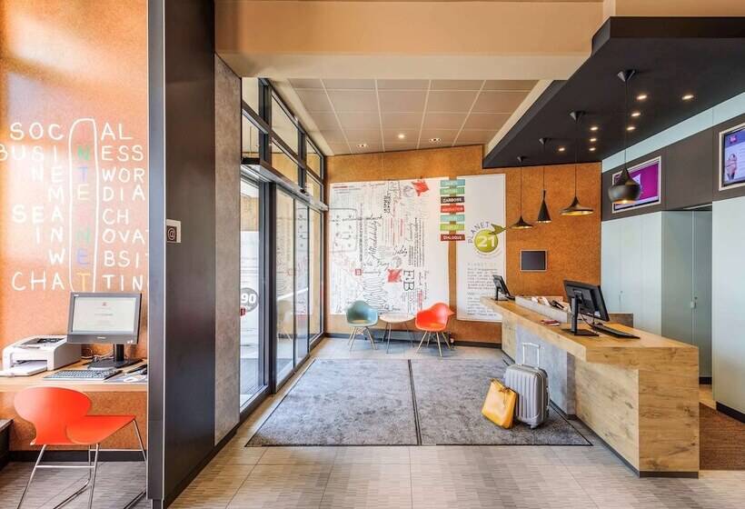 בית מלון כפרי Ibis Jena City