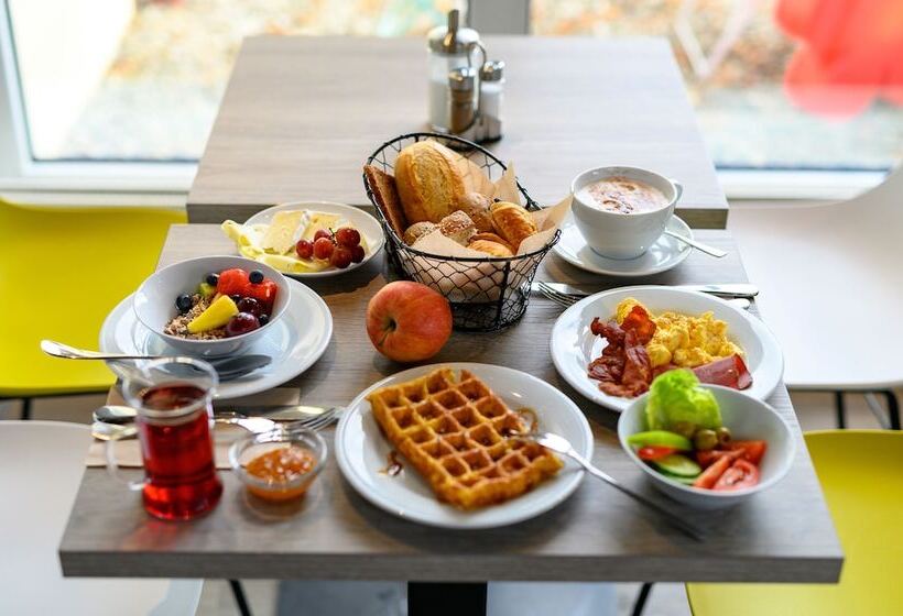 هتل Ibis Köln Frechen