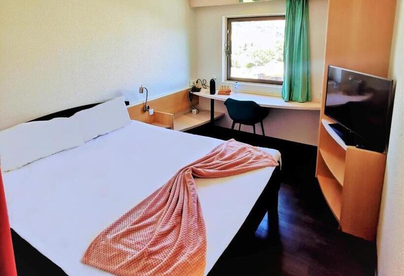 Отель Ibis Leiria Fatima