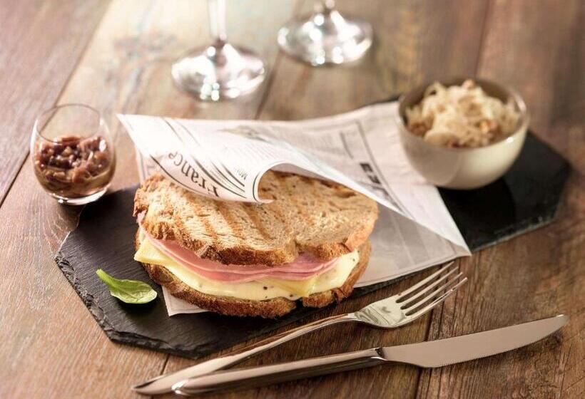 Отель Ibis Leiria Fatima