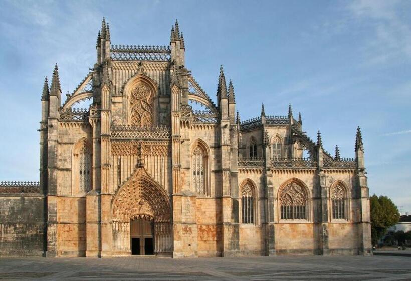 Отель Ibis Leiria Fatima