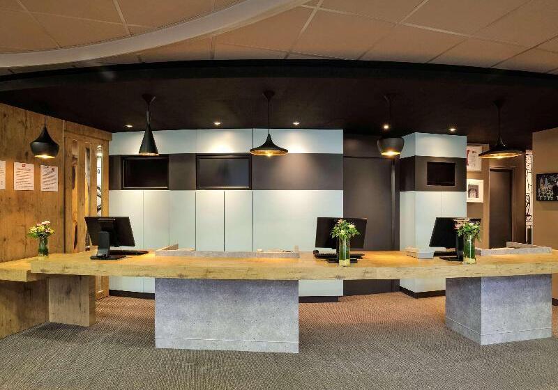 בית מלון כפרי Ibis Lille Centre Gares