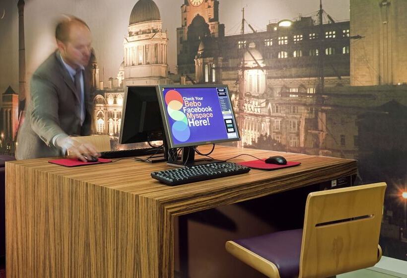 בית מלון כפרי Ibis Liverpool Centre Albert Dock – Liverpool One