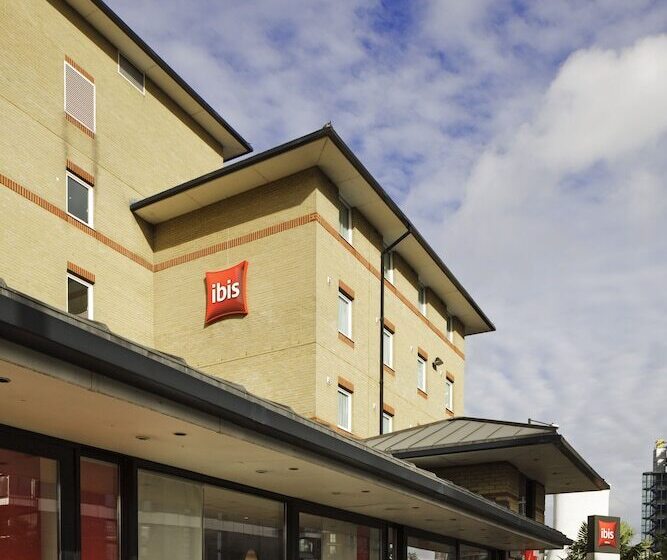 호텔 Ibis London Docklands Canary Wharf