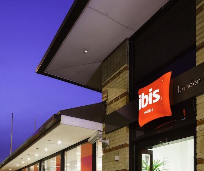 호텔 Ibis London Docklands Canary Wharf