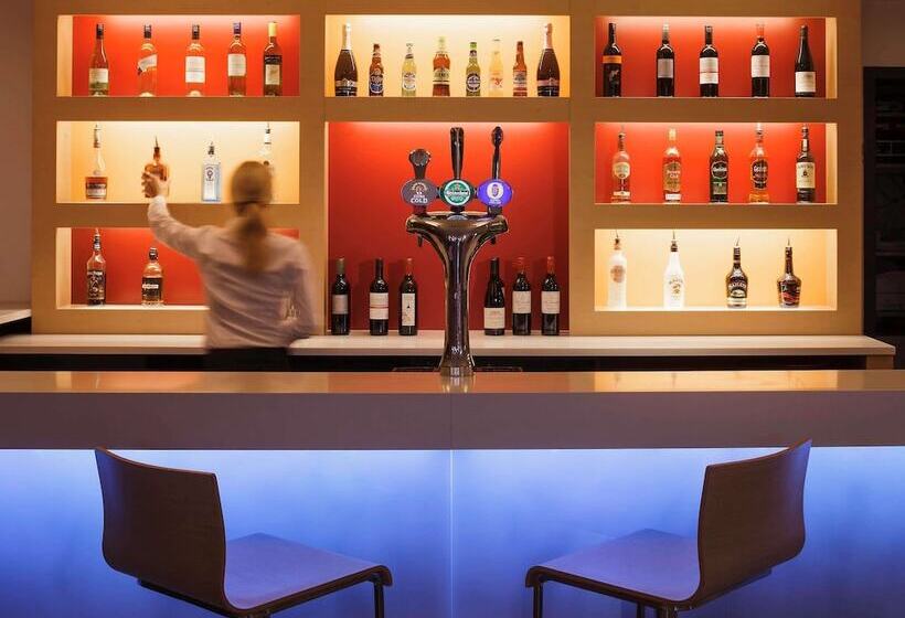 호텔 Ibis London Docklands Canary Wharf