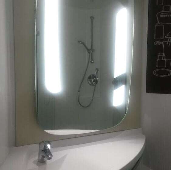 호텔 Ibis London Docklands Canary Wharf