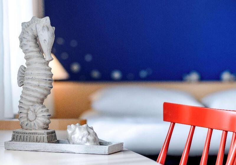 בית מלון כפרי Ibis Luebeck City