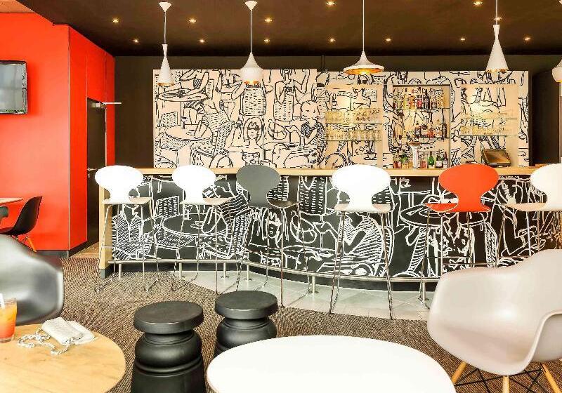 בית מלון כפרי Ibis Luebeck City