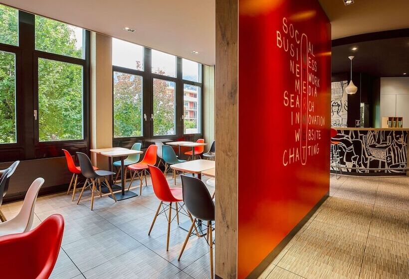 בית מלון כפרי Ibis Luzern Kriens