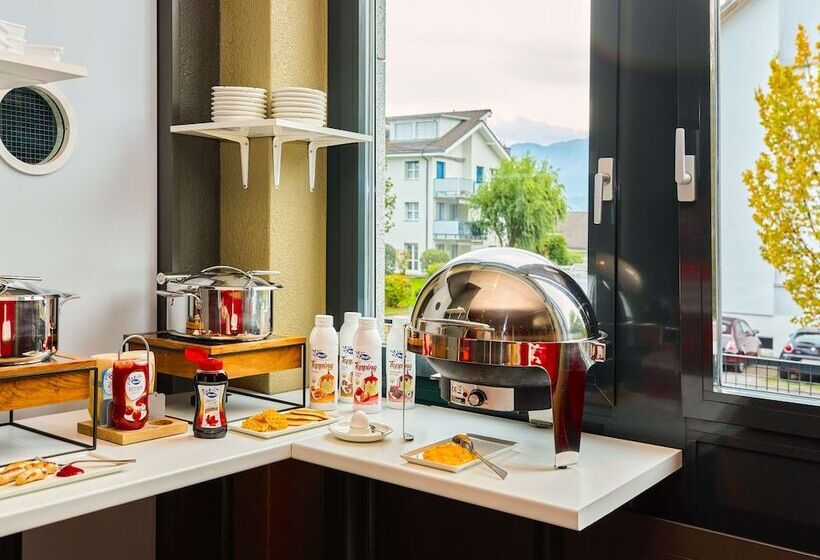 בית מלון כפרי Ibis Luzern Kriens