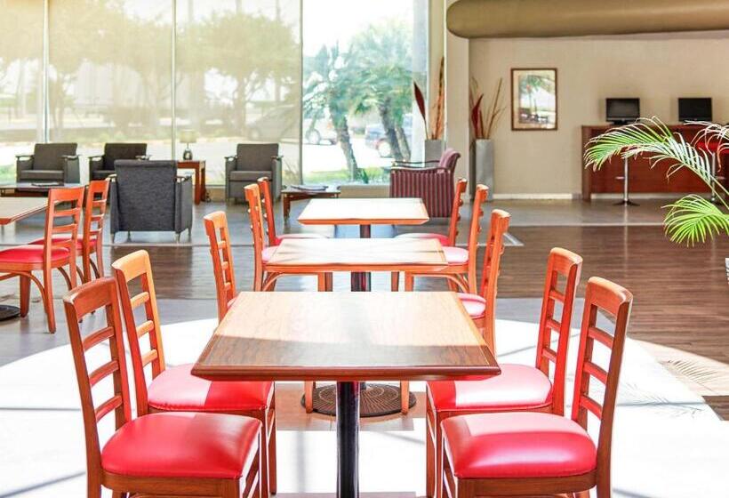 Отель Ibis Monterrey Aeropuerto