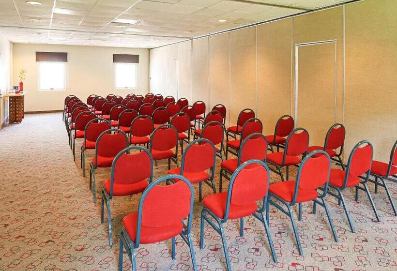 Отель Ibis Monterrey Aeropuerto