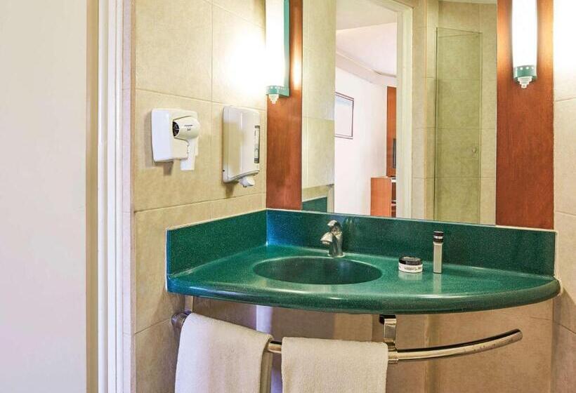 Отель Ibis Monterrey Aeropuerto