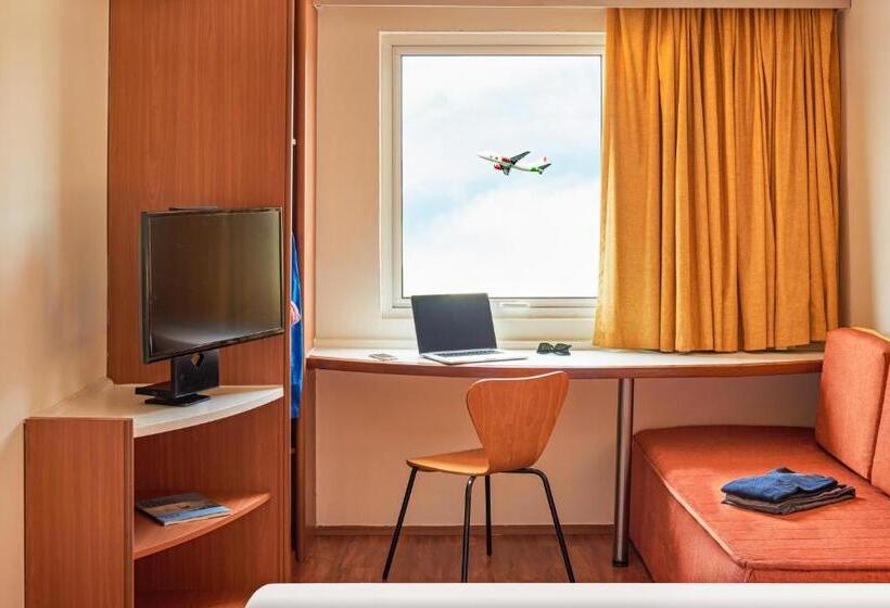 Отель Ibis Monterrey Aeropuerto