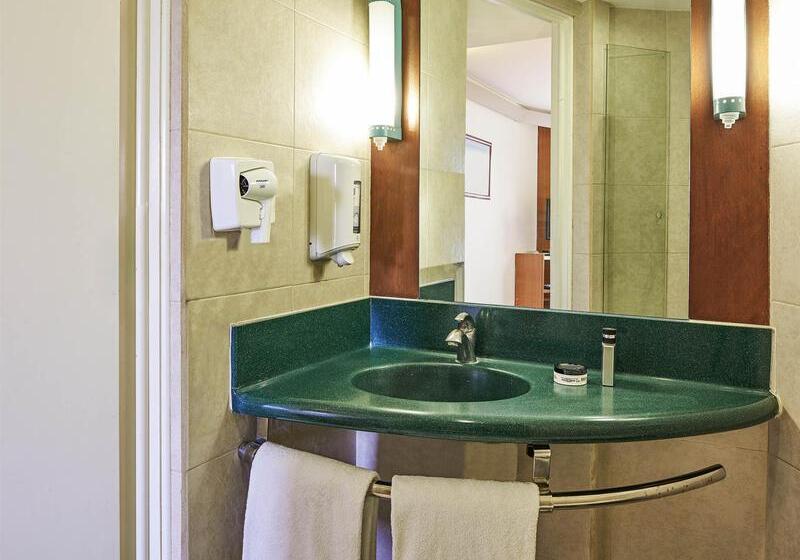 Отель Ibis Monterrey Aeropuerto