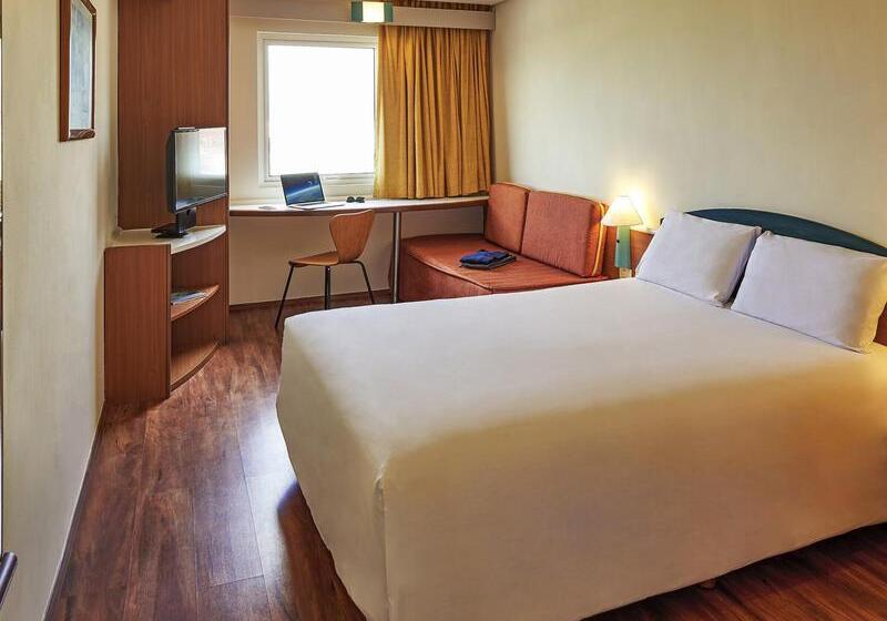 Отель Ibis Monterrey Aeropuerto