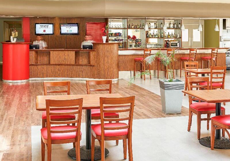 Отель Ibis Monterrey Aeropuerto