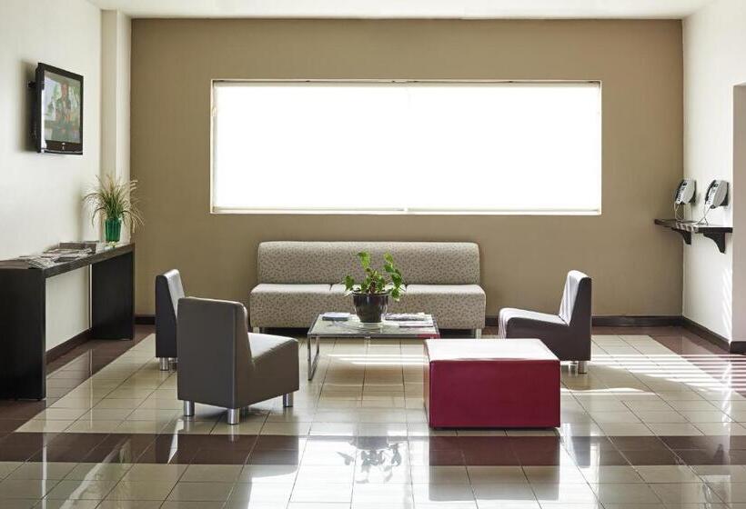 Отель Ibis Monterrey Valle