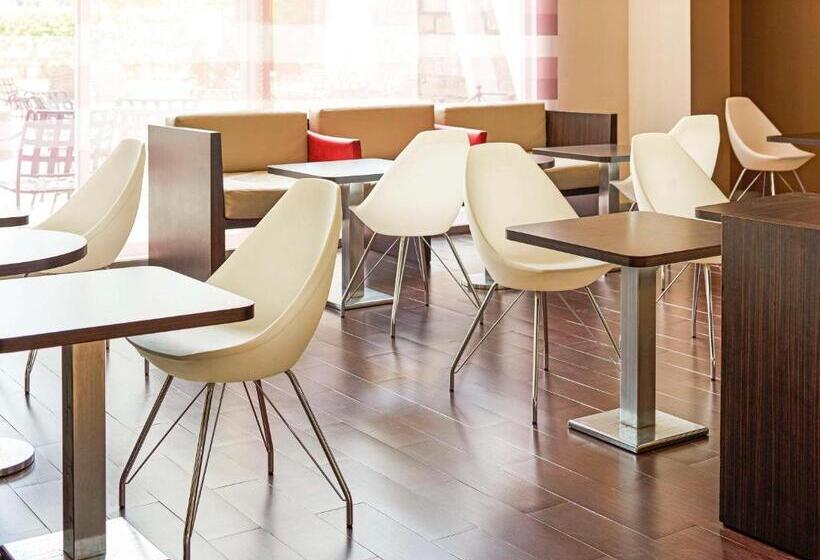 Отель Ibis Monterrey Valle