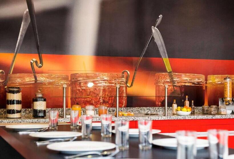 ホテル Ibis Monterrey Valle