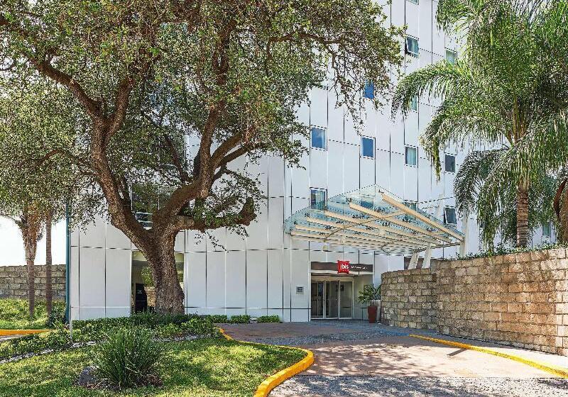 Отель Ibis Monterrey Valle