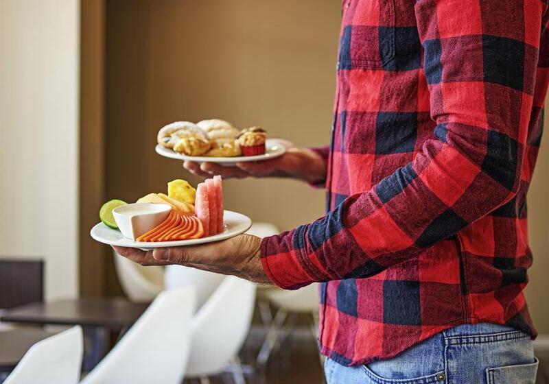 Отель Ibis Monterrey Valle