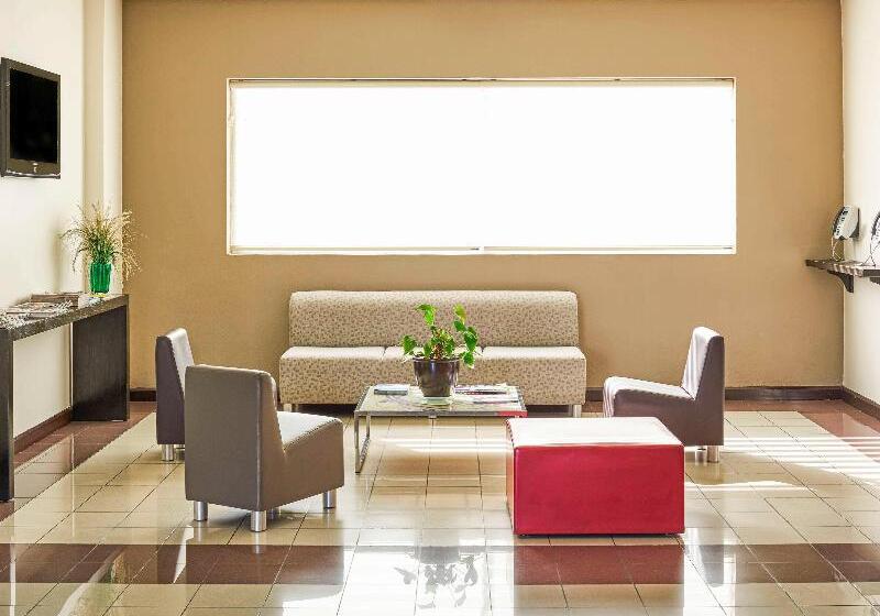 Отель Ibis Monterrey Valle