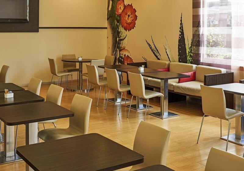 Отель Ibis Monterrey Valle