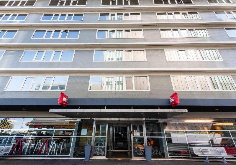 هتل Ibis Montevideo Rambla