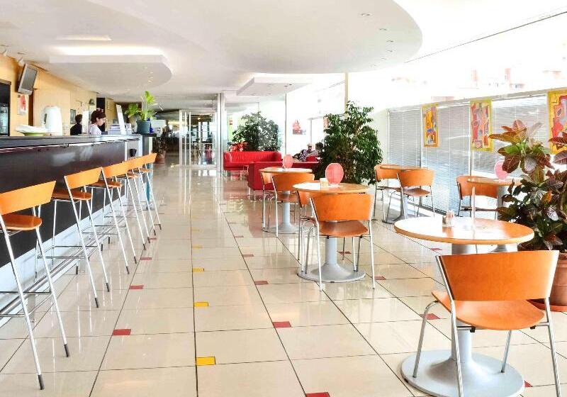 هتل Ibis Montevideo Rambla