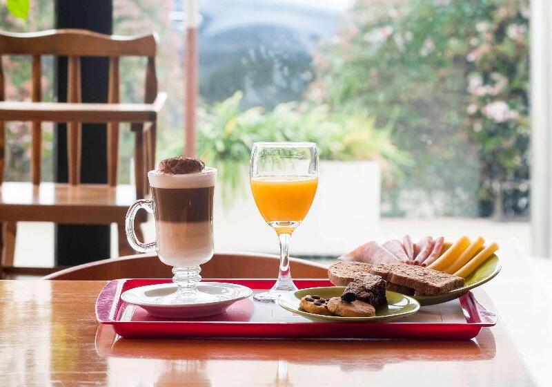 هتل Ibis Montevideo Rambla