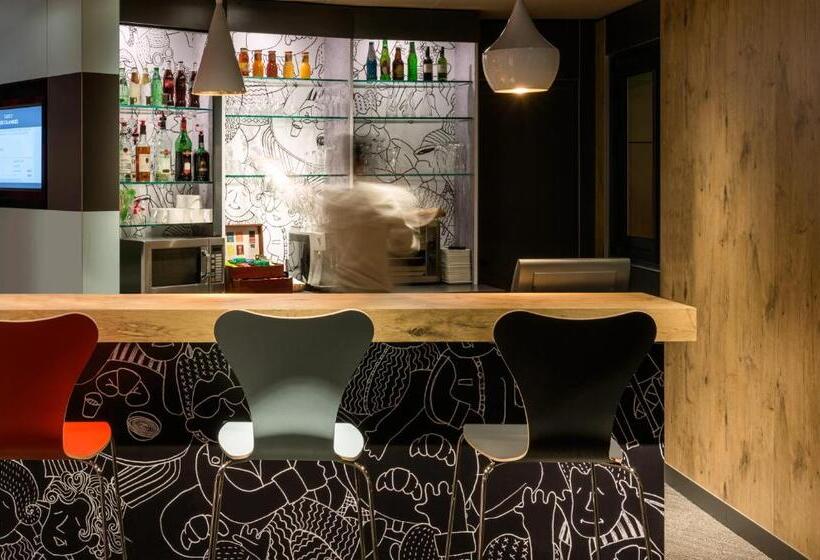 Отель Ibis Paris La Defense Courbevoie