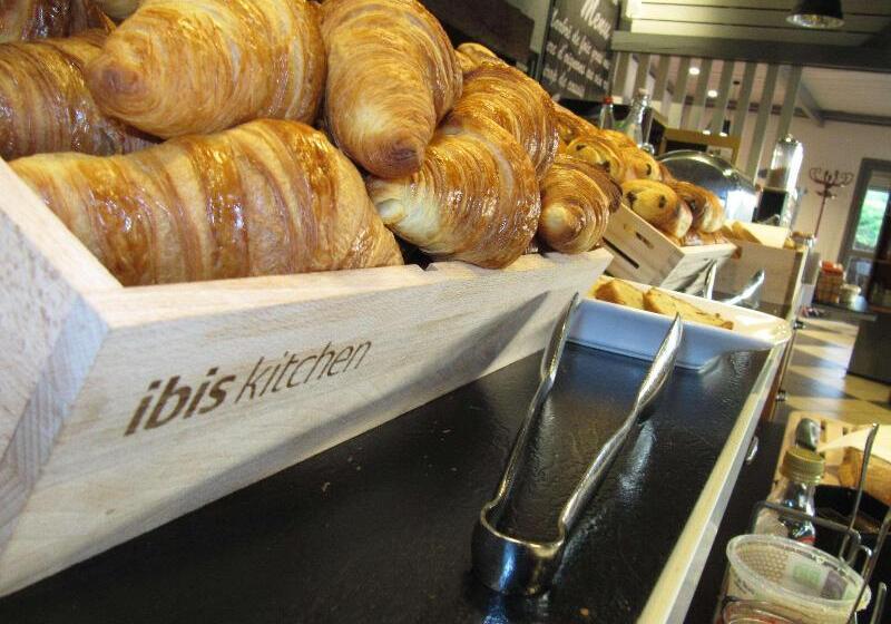 Отель Ibis Styles Pontivy Centre Bretagne