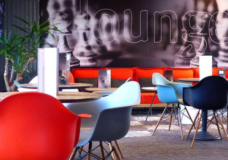 Отель Ibis Styles Pontivy Centre Bretagne