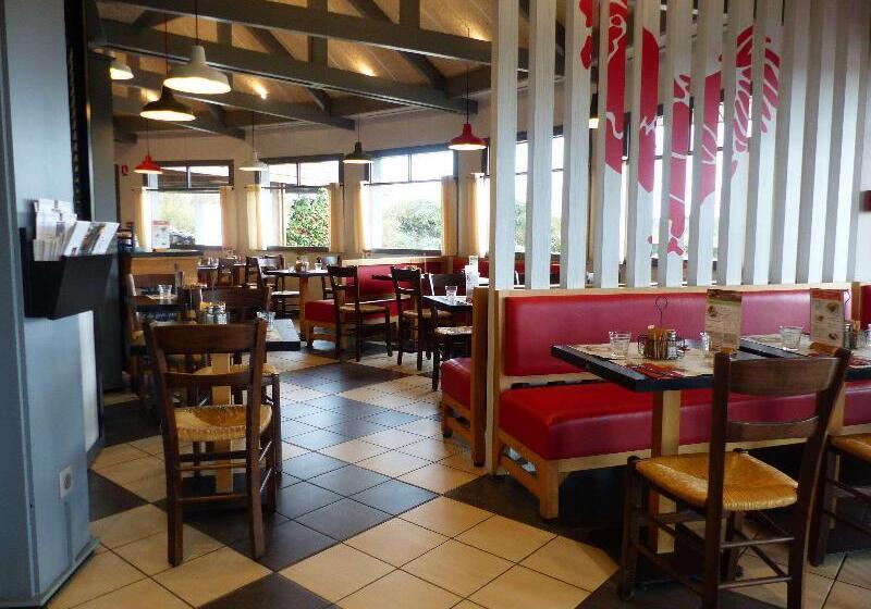 Отель Ibis Styles Pontivy Centre Bretagne